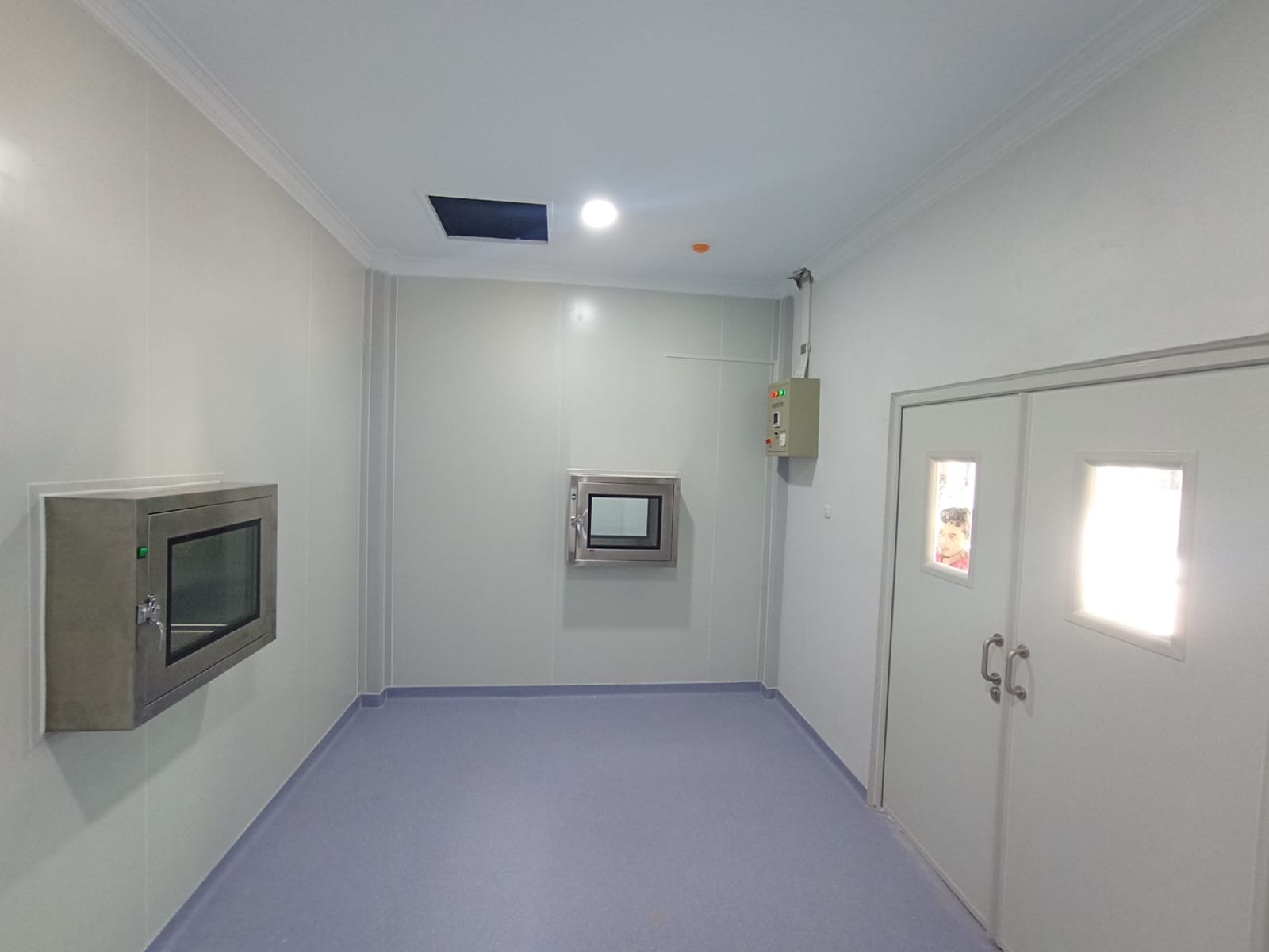 PEKERJAAN RUANG CYTOTOXIC HVAC DAN PARTISI SANWICH PANEL RSUD BENGKALIS