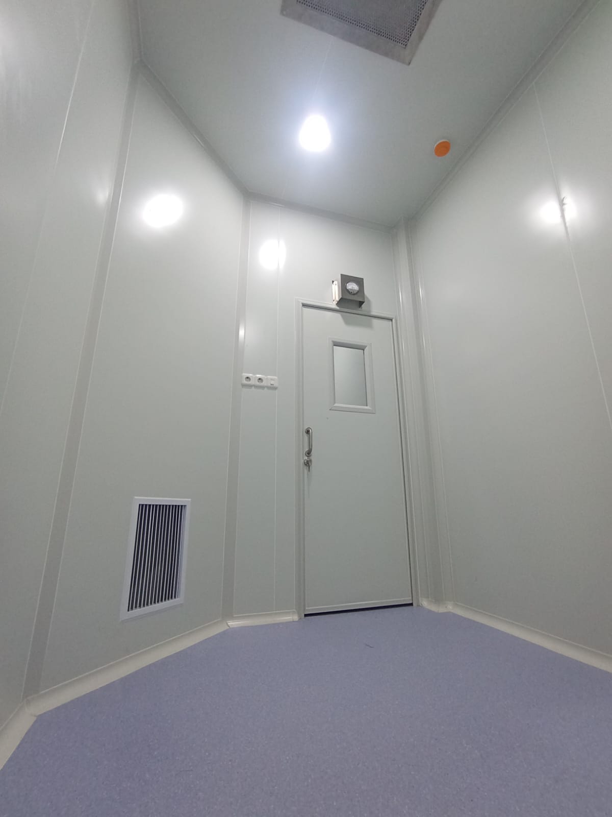 PEKERJAAN RUANG CYTOTOXIC HVAC DAN PARTISI SANWICH PANEL RSUD BENGKALIS